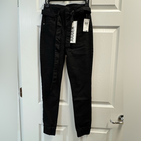 Almost Famous Jeans - Picture 1 of 6
